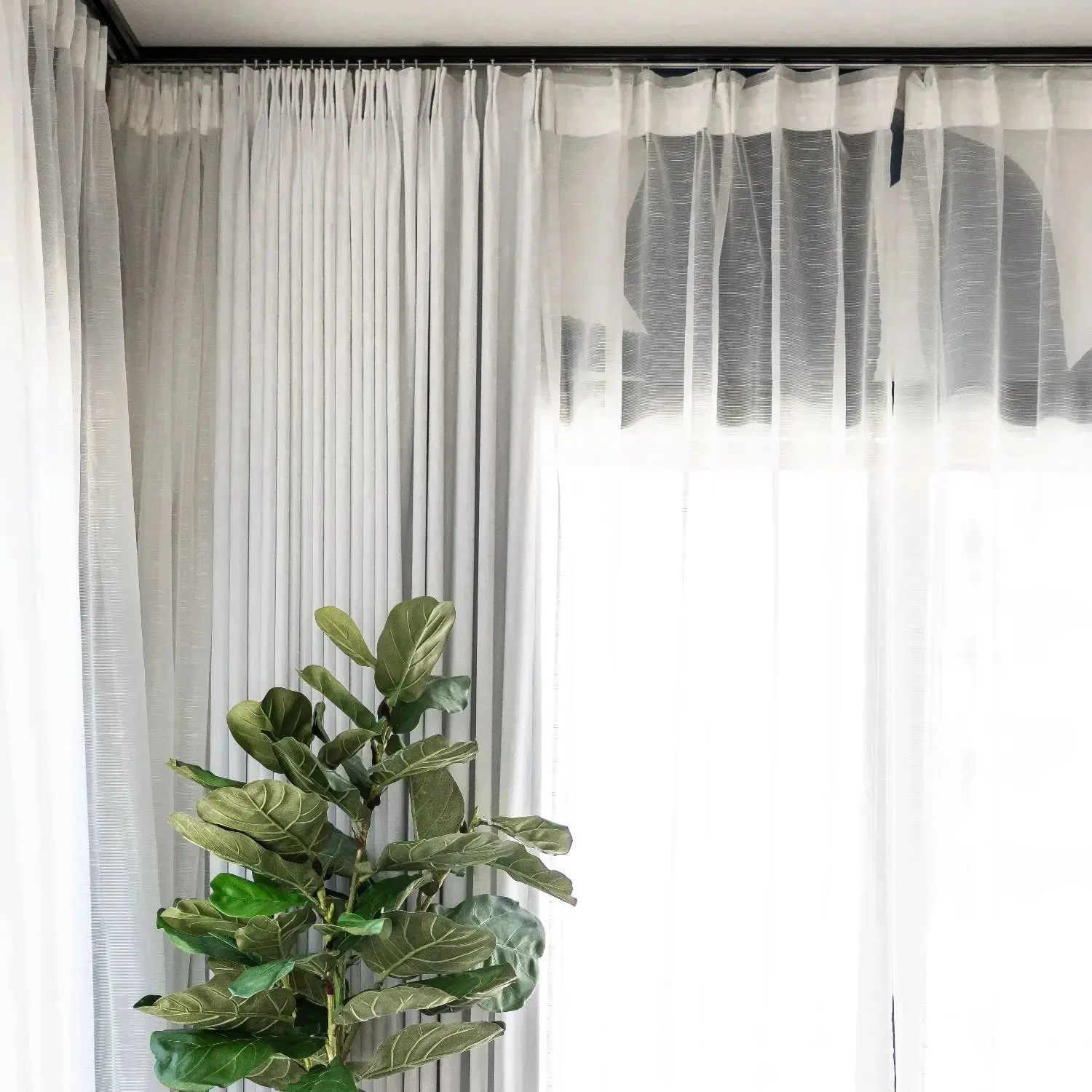 Scandina Solid Voile Sheer Curtain Pleated - Image 11