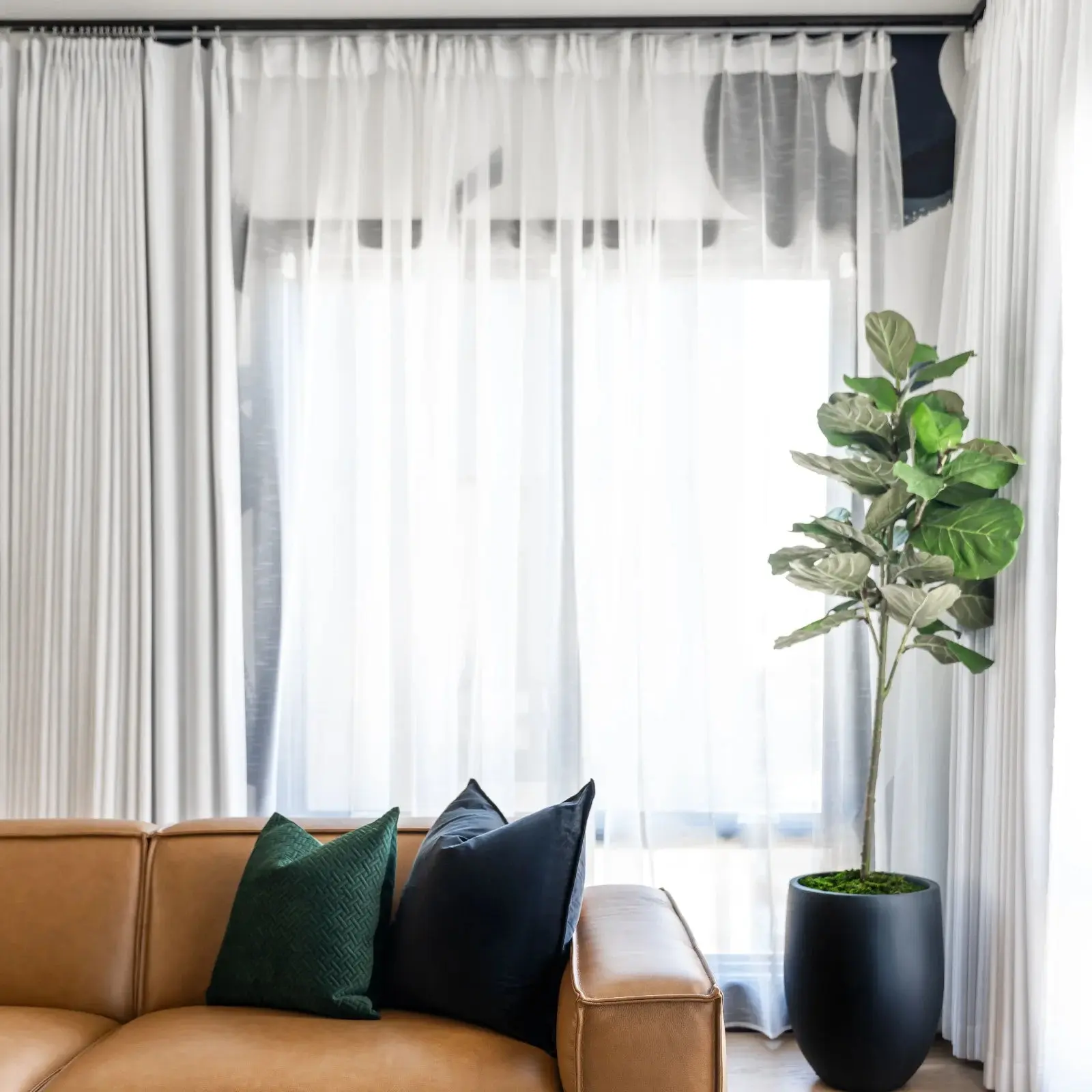 Scandina Solid Voile Sheer Curtain Pleated - Image 5
